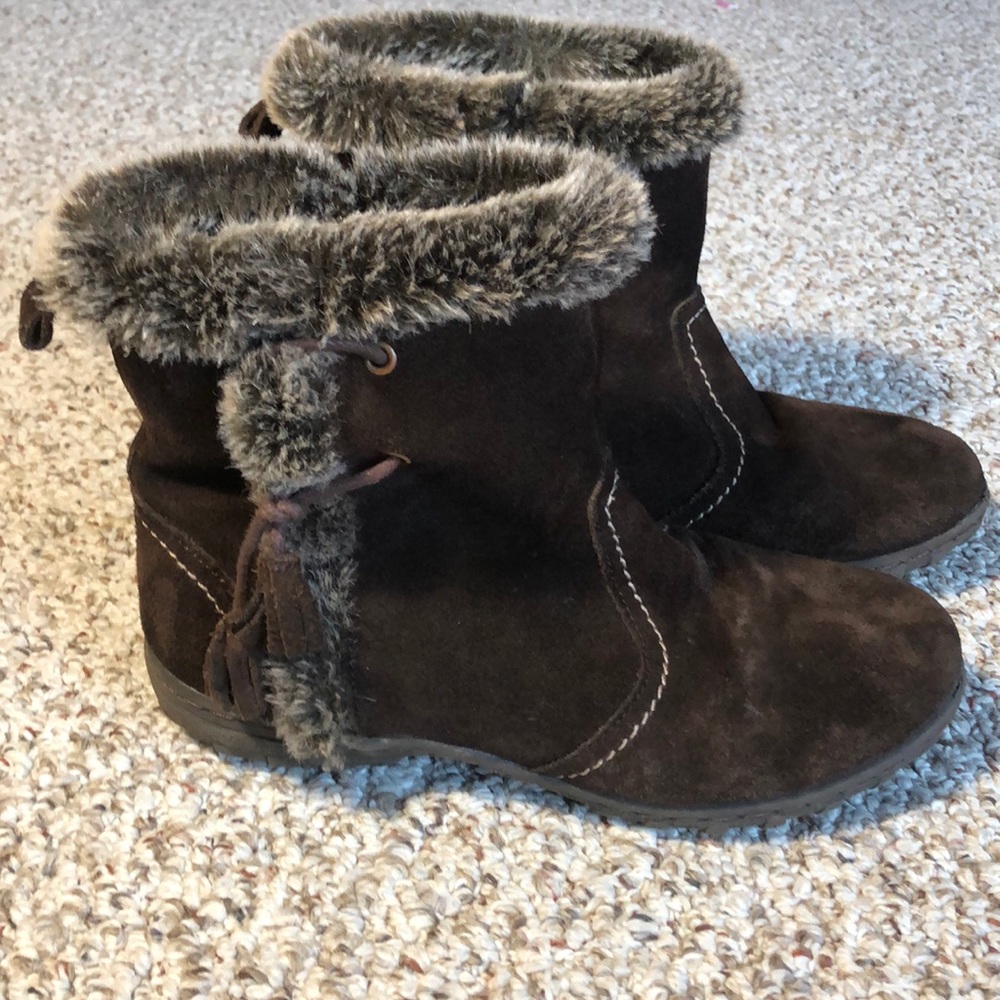 Ladies’ Brown Khombu All-Weather Ankle Boots